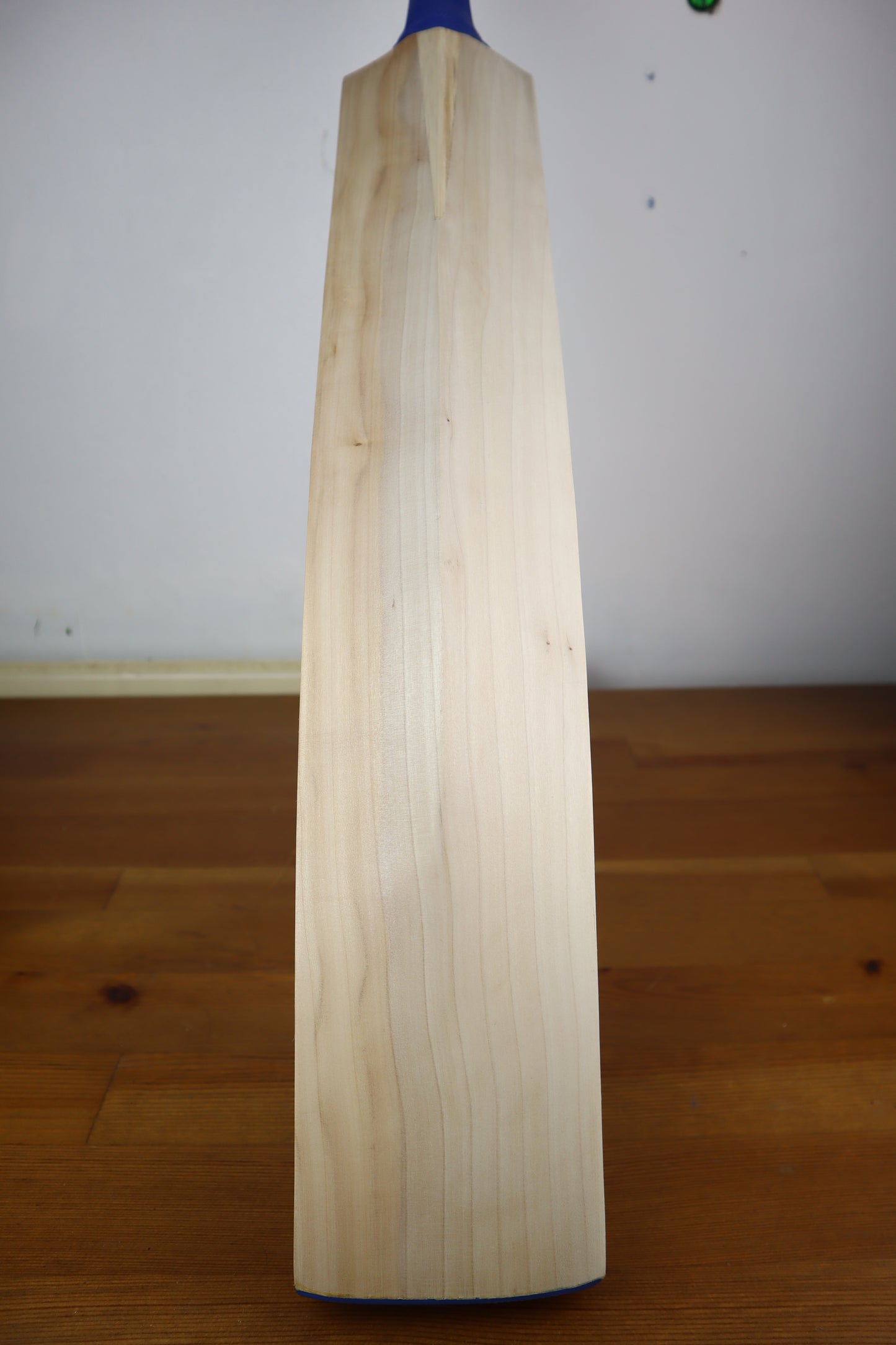 2lbs 6oz - Grade 1 English willow size 6 cricket bat