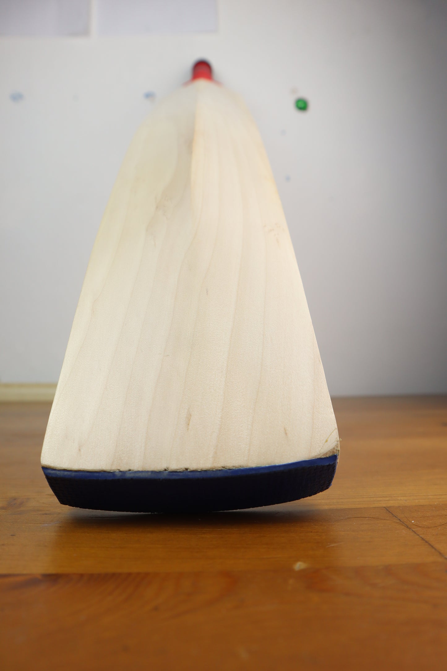 2lbs 2oz - Grade 1 English willow size 6 cricket bat