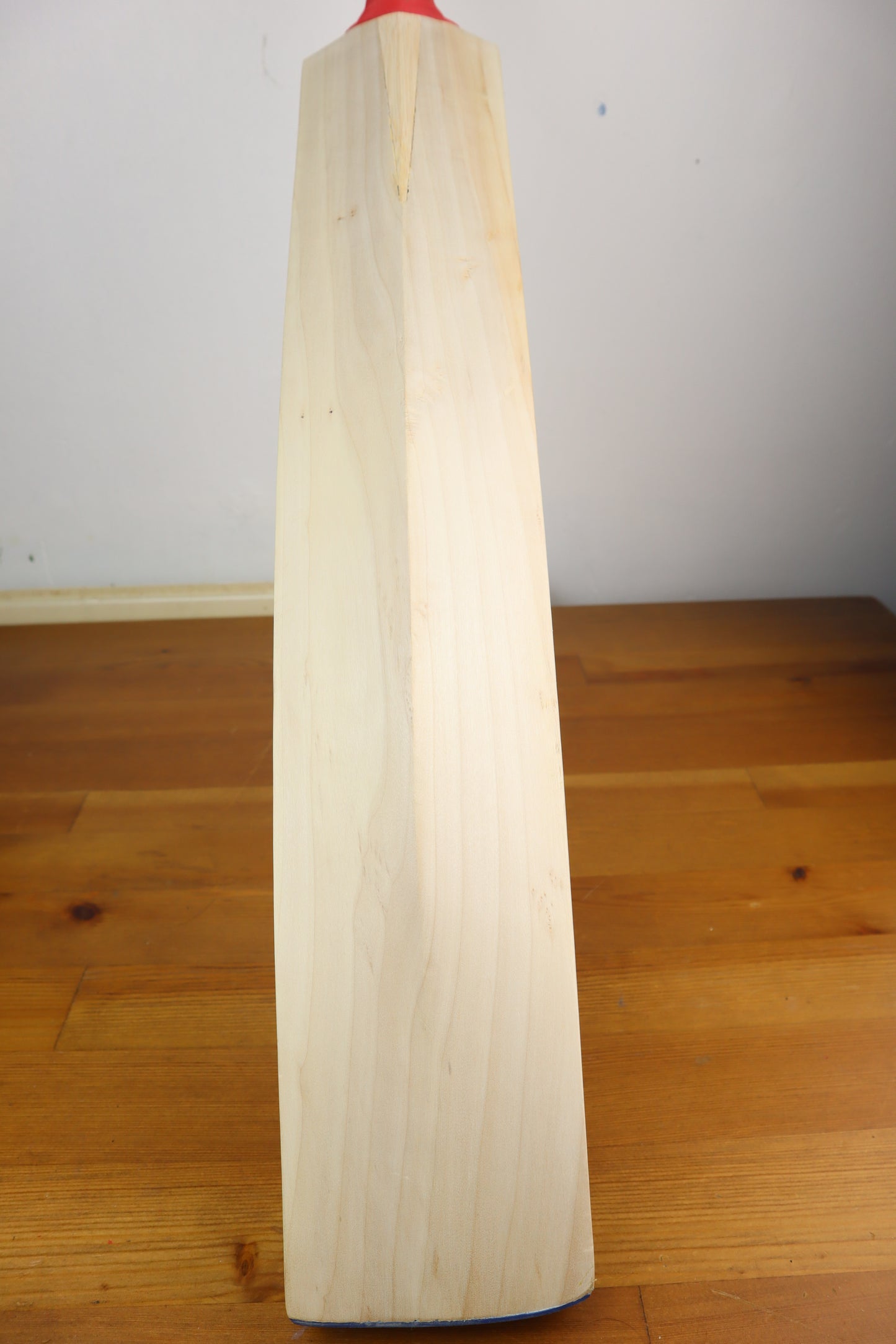 2lbs 2oz - Grade 1 English willow size 6 cricket bat