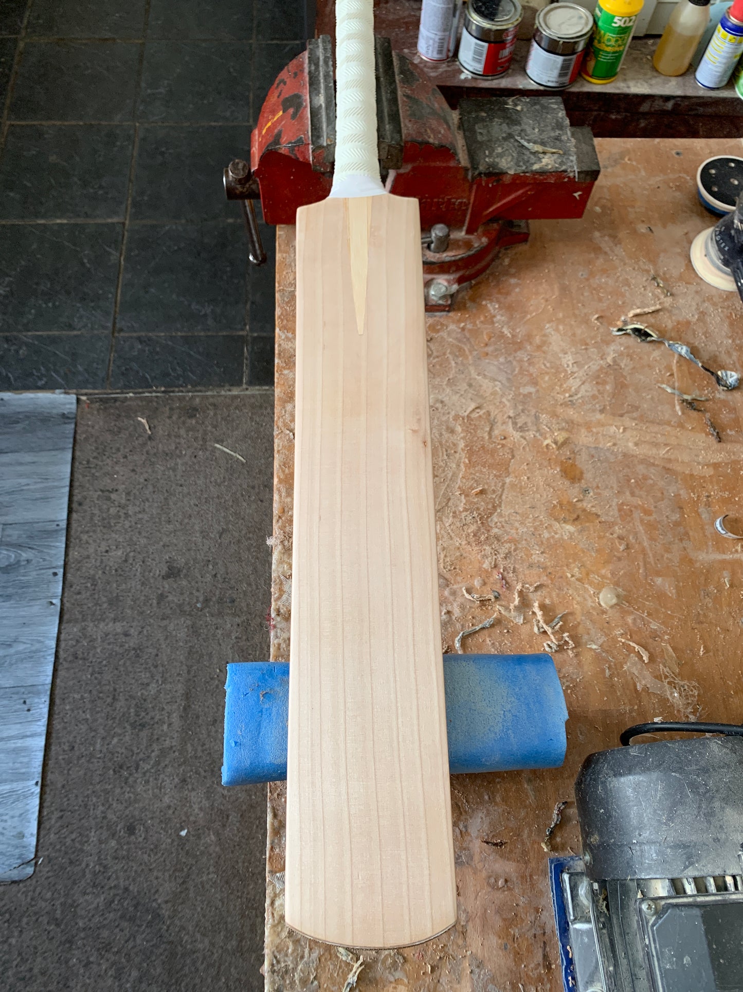 GRADE 1 ENGLISH WILLOW 2LBS 9OZ CRICKET BAT